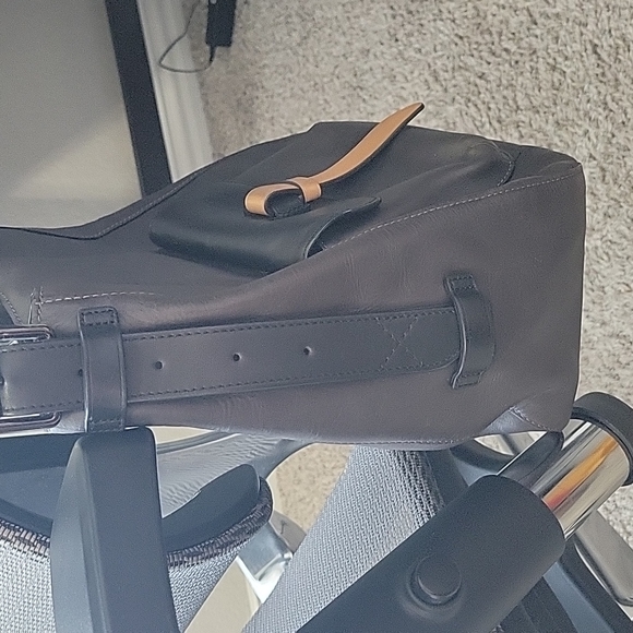 Tumi Leather Santa Monica Mabery Convertable Hobo Purse - Picture 5 of 13